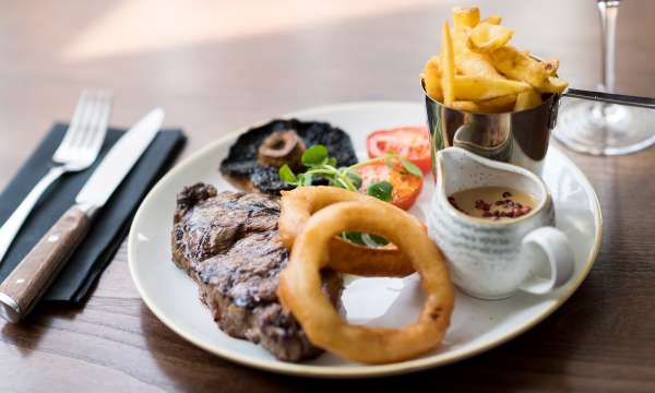 steak, chips and onion rings